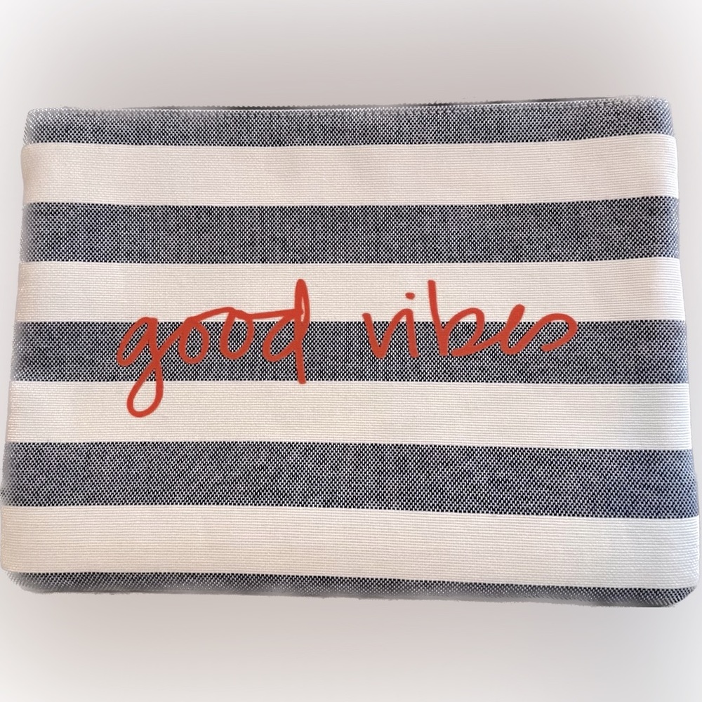 🌟Almost New Stella & Dot Clutch 🌟